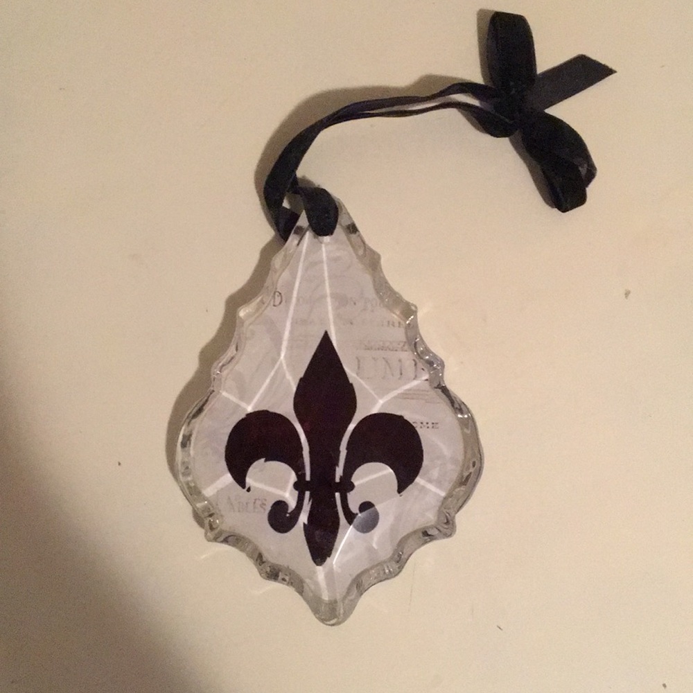 Glass decor piece
